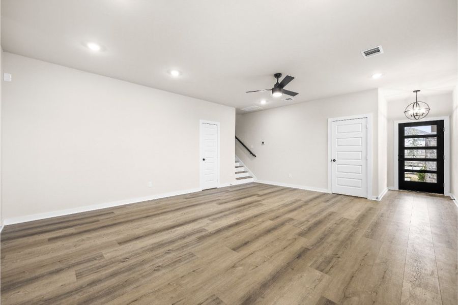 Spacious, unfurnished interior of a new home in Glendale Lakes, Rosharon (Image 53). Spacious, unfurnished interior of a new home in Glendale Lakes, Rosharon (Image 53).