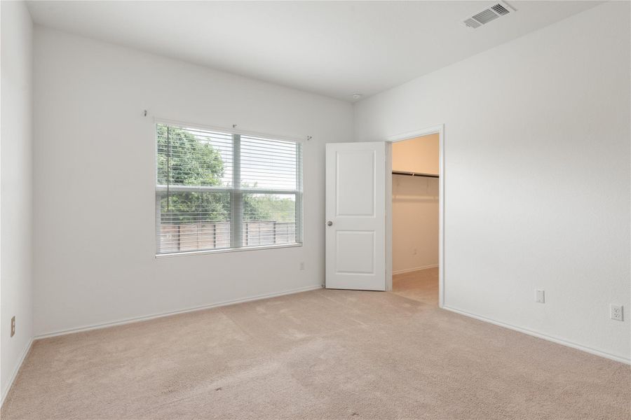 Spacious, unfurnished interior of a new home in Plum Creek North, Kyle (Image 31). Spacious, unfurnished interior of a new home in Plum Creek North, Kyle (Image 31).