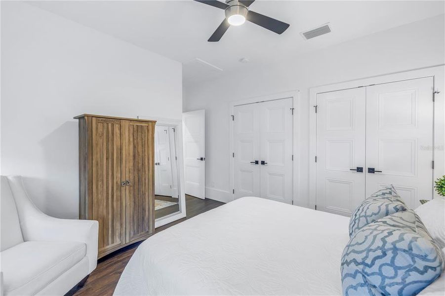 Furnished interior view inside a new home in , St. Petersburg (Image 61).