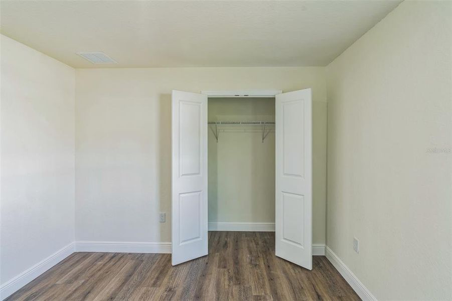 Spacious, unfurnished interior of a new home in , Ocala (Image 11).