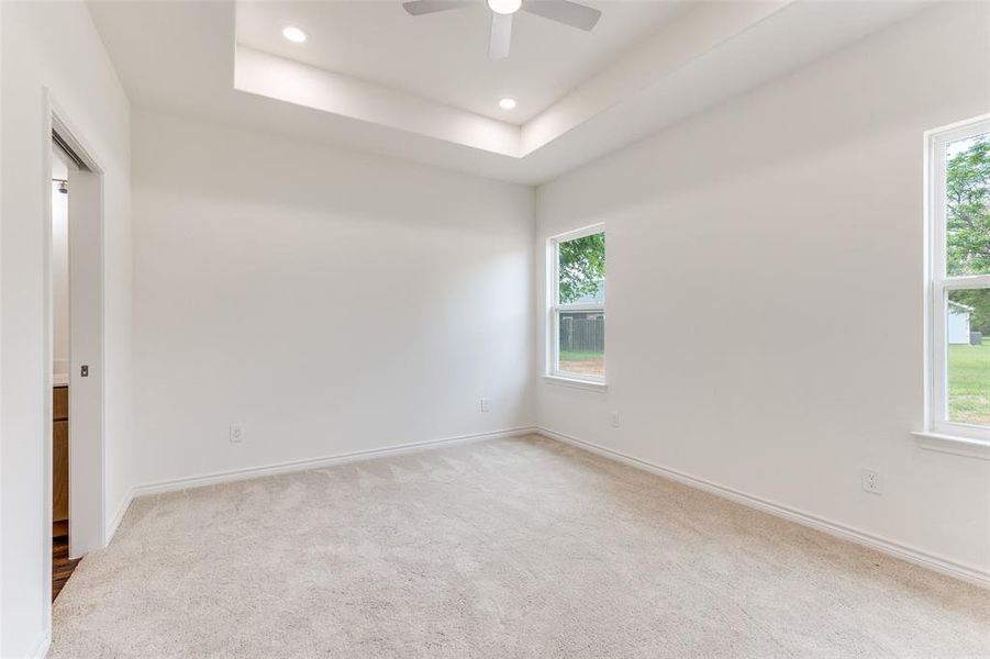 Spacious, unfurnished interior of a new home in , Granbury (Image 22).