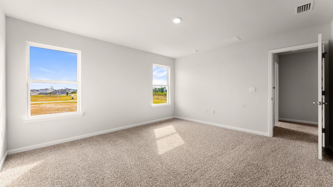 Spacious, unfurnished interior of a new home in Hodges Bayou Plantation, Panama City (Image 25).