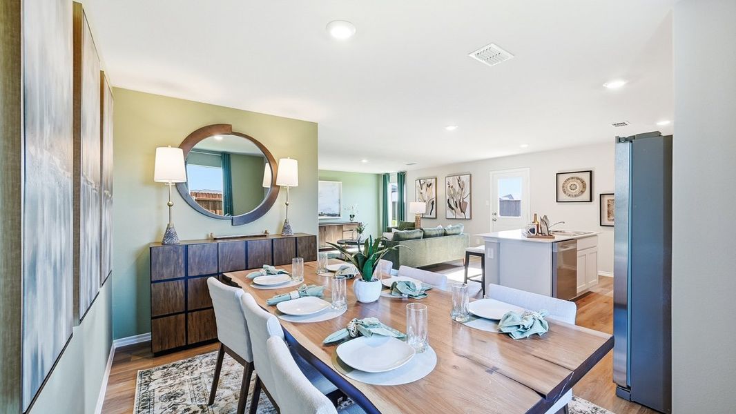 Representative furnished interior of a home built from the FRANKLIN by D.R. Horton in Hickory Grove, Krum (Image 14). Representative furnished interior of a home built from the FRANKLIN by D.R. Horton in Hickory Grove, Krum (Image 14).