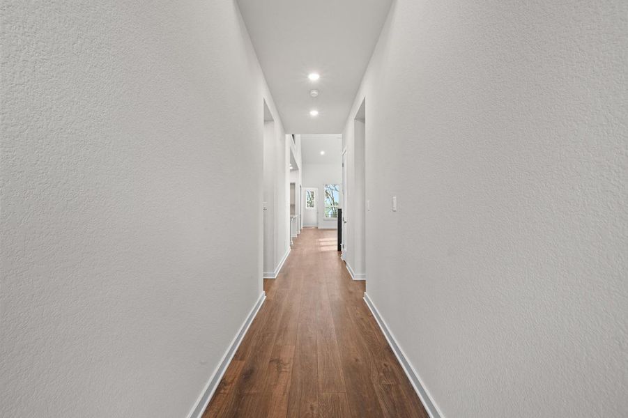 Spacious, unfurnished interior of a new home in 6 Creeks at Waterridge, Kyle (Image 20).