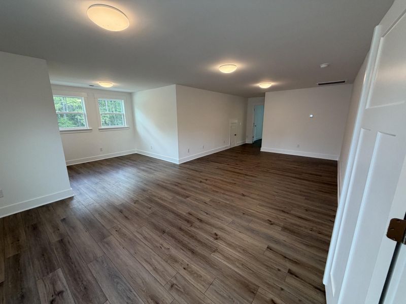 Spacious, unfurnished interior of a new home in Central Estates, Summerville (Image 28).