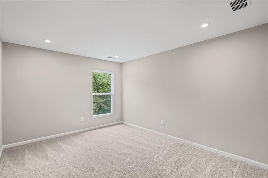 Spacious, unfurnished interior of a new home in Villas at Gold Creek, Dawsonville (Image 35).