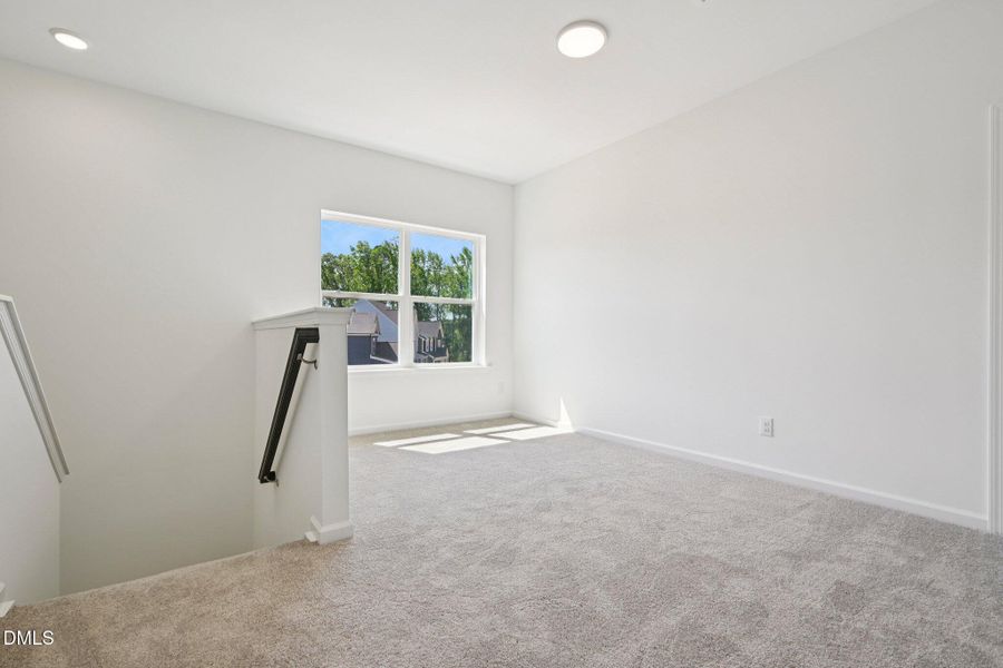 33-web-or-mls-Ken Dr-S1704-033