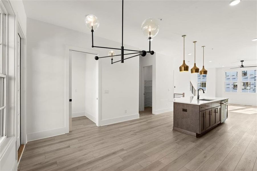 Spacious, unfurnished interior of a new home in , Alpharetta (Image 31).