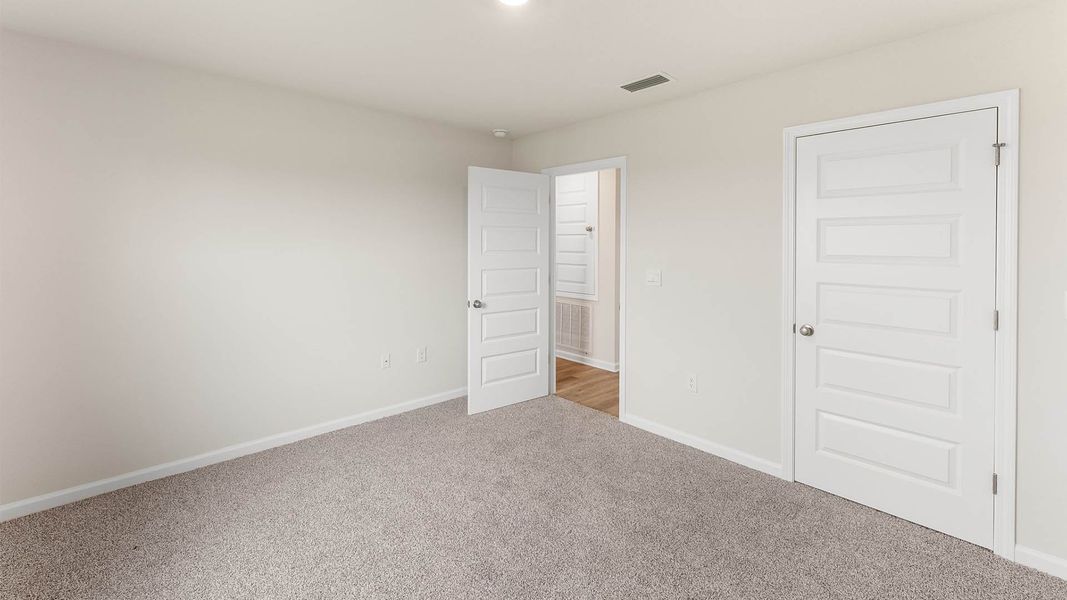 Representative unfurnished interior of a home built from the Allanton by D.R. Horton in Sunny Hills, Chipley (Image 12).