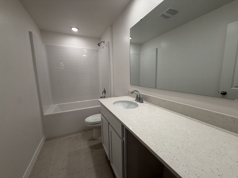 Furnished interior view inside a new home in Citrus Springs, Dunnellon (Image 5).