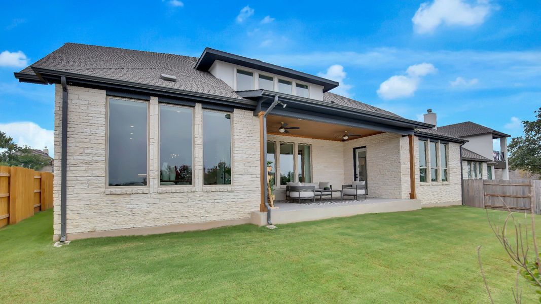 Furnished interior view inside a new home in Oaks at San Gabriel, Georgetown (Image 20). Furnished interior view inside a new home in Oaks at San Gabriel, Georgetown (Image 20).