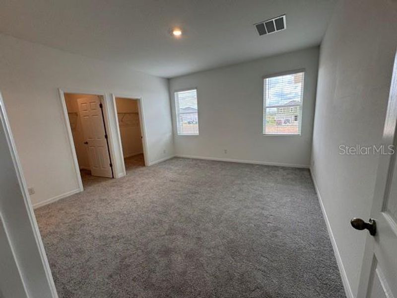 Spacious, unfurnished interior of a new home in Cypress Bluff, Groveland (Image 5).
