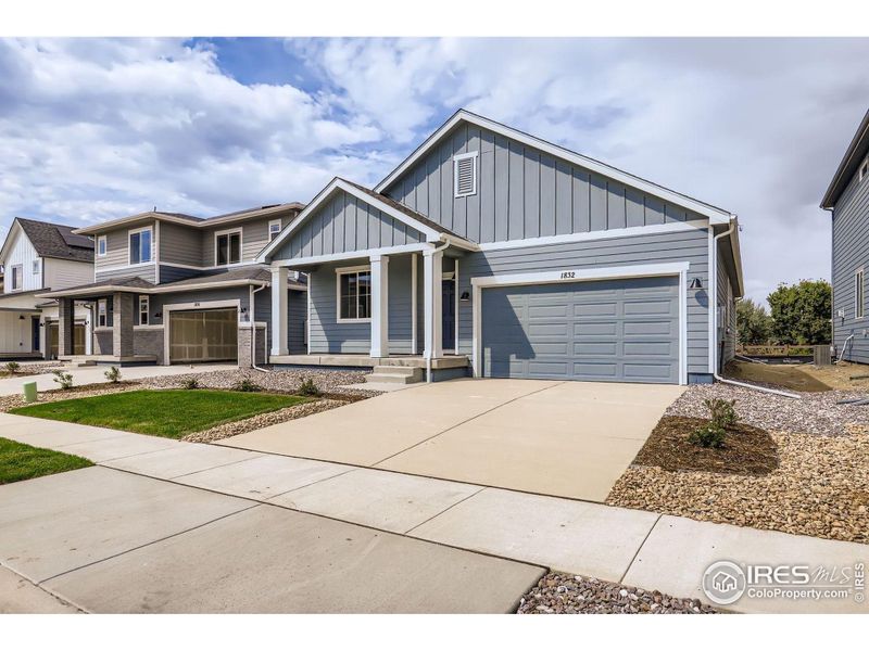 Front exterior Front exterior