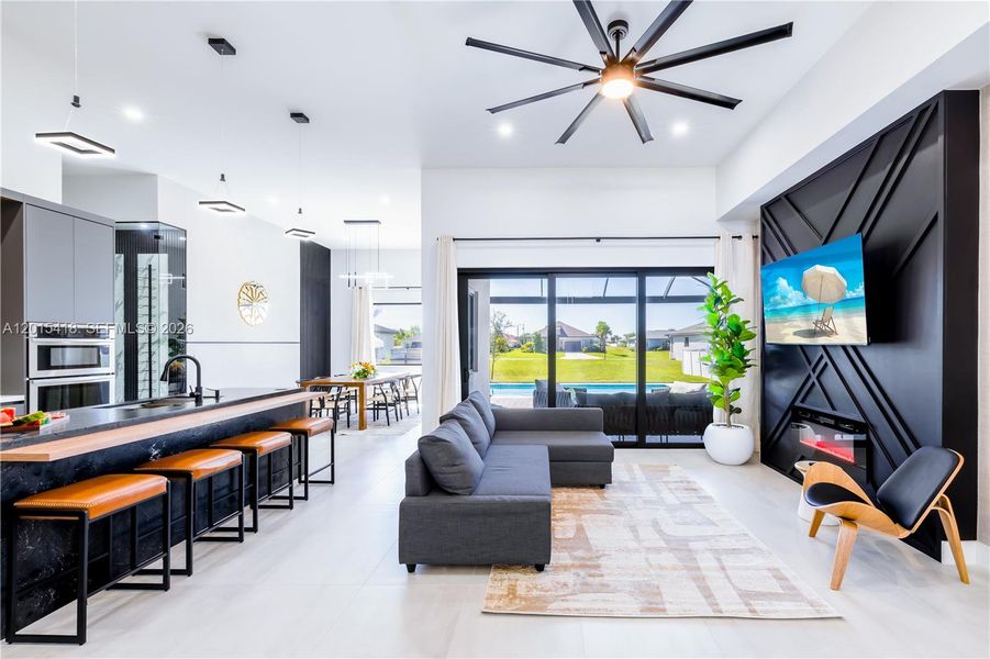 Community amenities in , Cape Coral (Image 58).
