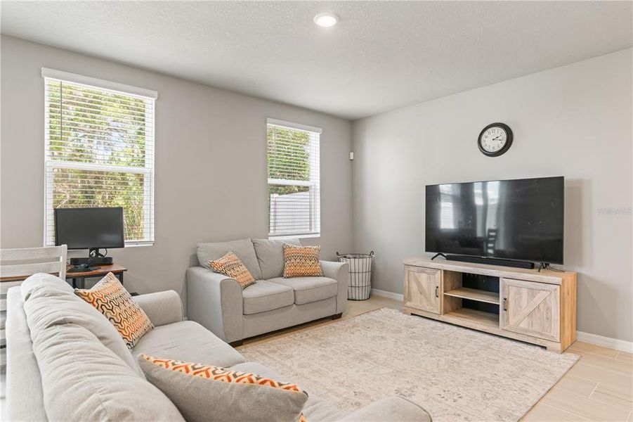 Furnished interior view inside a new home in , Wesley Chapel (Image 19).