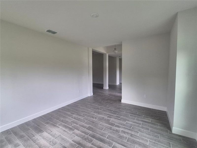 Spacious, unfurnished interior of a new home in Hill Country Estates, Dade City (Image 66).