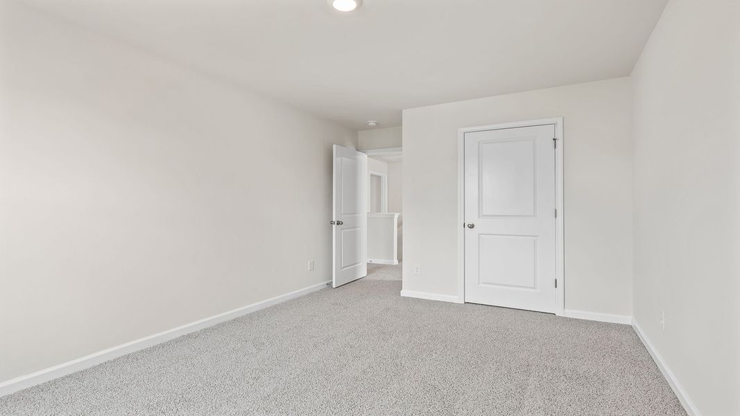 Spacious, unfurnished interior of a new home in Durbin Meadows, Fountain Inn (Image 20).