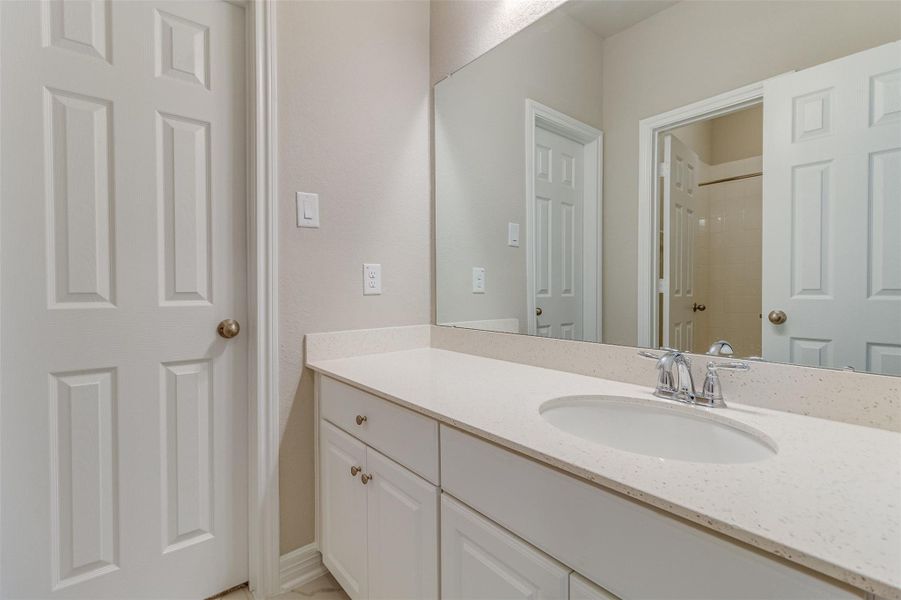 Note: Sample product photo. Actual exterior and interior selections may vary by homesite. Photo may be virtually staged