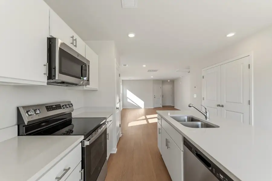 Furnished interior view inside a new home in Evergreen, Spartanburg (Image 7).