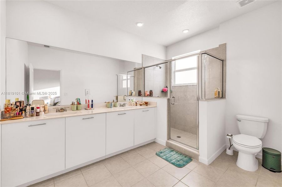 Furnished interior view inside a new home in Westview: Nantucket Collection, Miami (Image 9). Furnished interior view inside a new home in Westview: Nantucket Collection, Miami (Image 9).