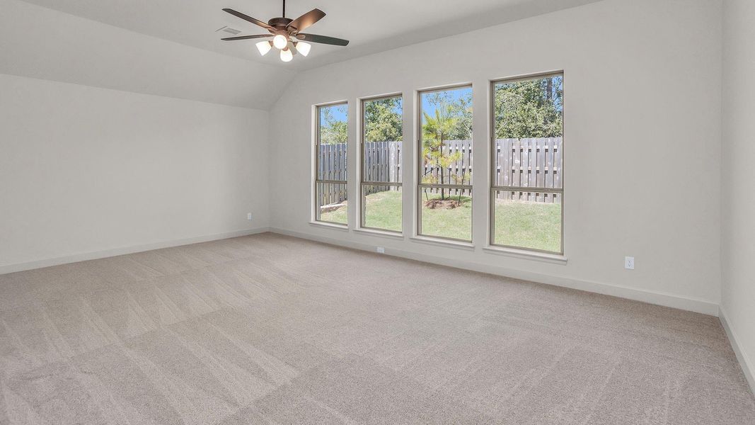 Spacious, unfurnished interior of a new home in COLTON, Todd Mission (Image 12).
