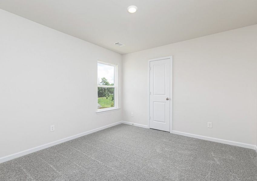 Representative unfurnished interior of a home built from the Lincoln by LGI Homes in Avondale North, Conyers (Image 8).