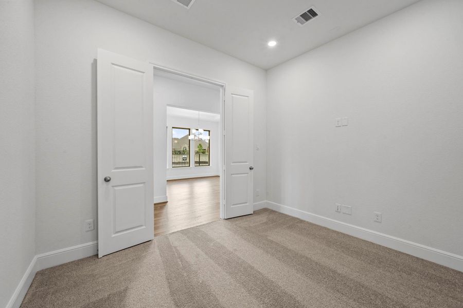 Spacious, unfurnished interior of a new home in Bridgeland 55', Cypress (Image 17).