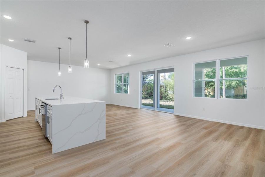 Spacious, unfurnished interior of a new home in , Palm Bay (Image 17).