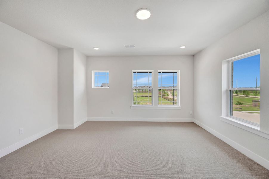 Spacious, unfurnished interior of a new home in Elyson - Reserve Collection, Katy (Image 25).
