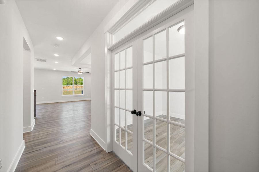 Spacious, unfurnished interior of a new home in Hayes Village, Greensboro (Image 11).
