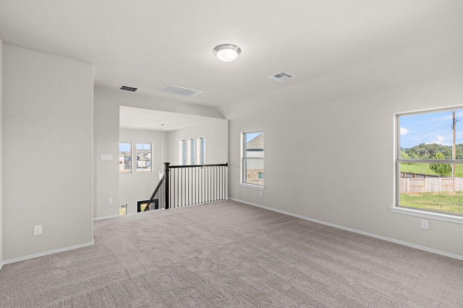 Spacious, unfurnished interior of a new home in Candela, Richmond (Image 33).