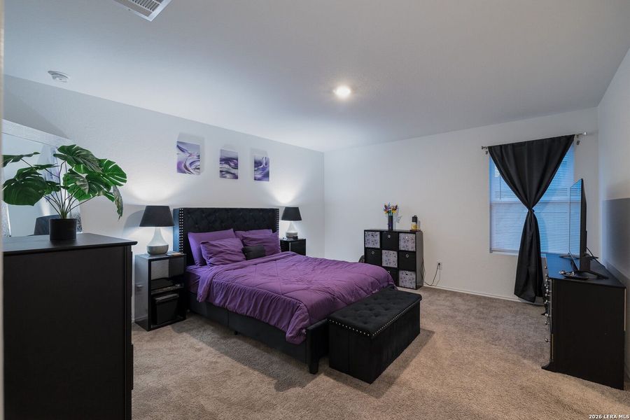 Furnished interior view inside a new home in Spring Grove, St. Hedwig (Image 9).