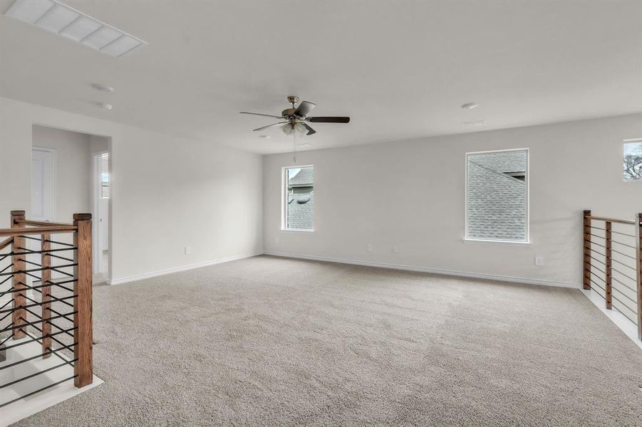 Spacious, unfurnished interior of a new home in The Landing at Hidden Lakes, McKinney (Image 33).