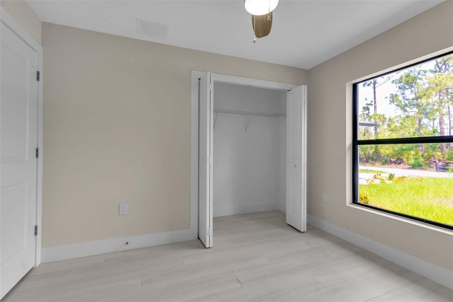 Spacious, unfurnished interior of a new home in , Punta Gorda (Image 26).