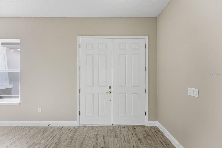 Spacious, unfurnished interior of a new home in , Citrus Springs (Image 22).