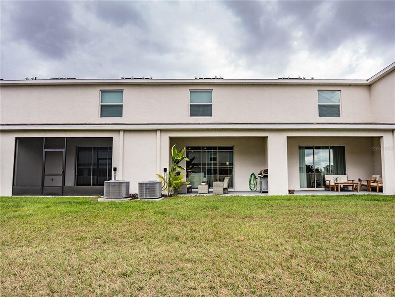 Exterior details and patio area of a home in , Plant City (Image 31).