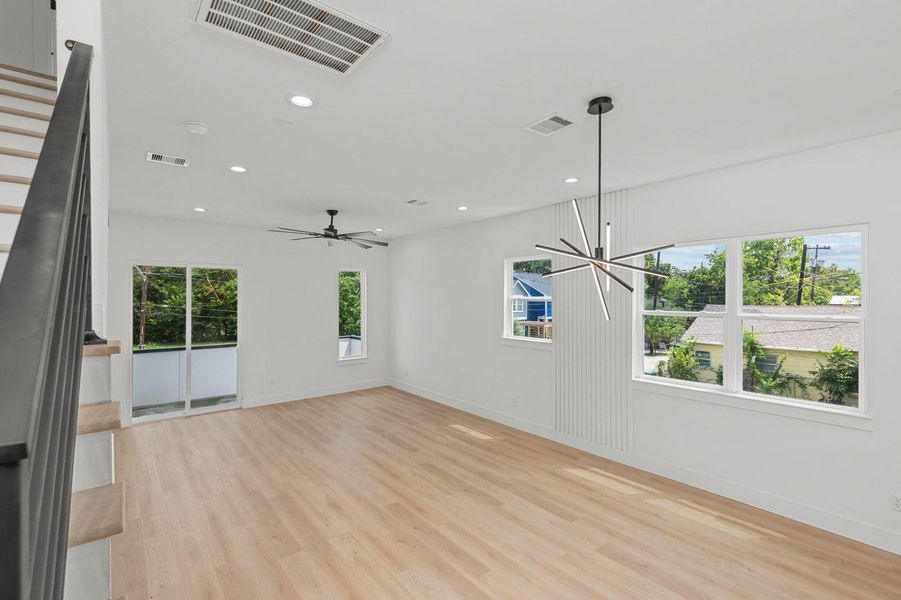 Living space on 2nd floor