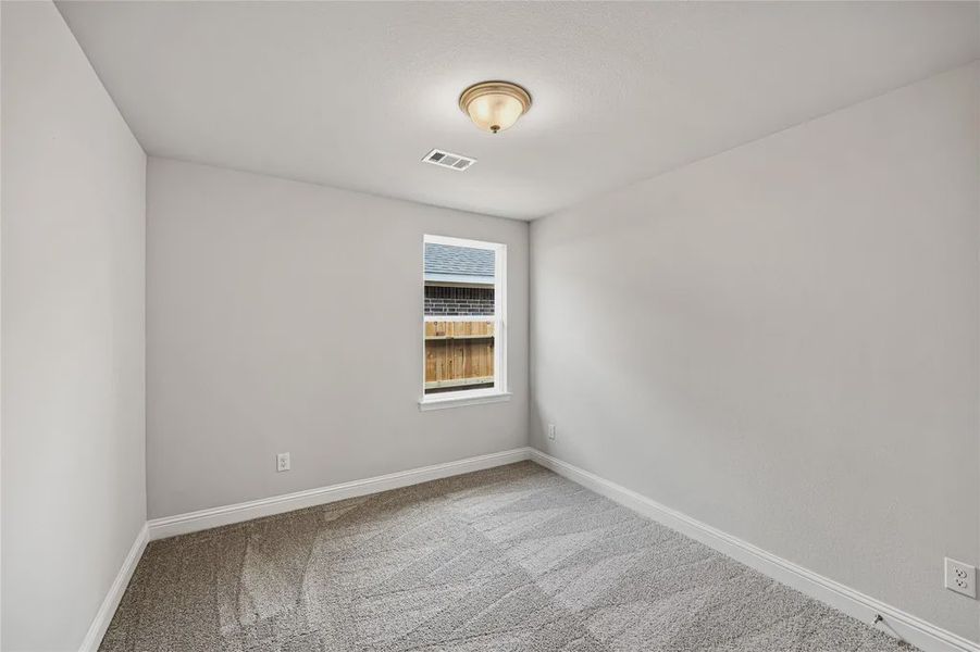 Spacious, unfurnished interior of a new home in Stonebrooke, Conroe (Image 15).