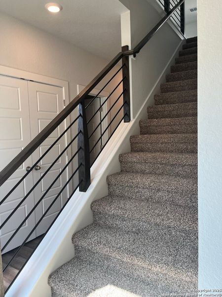 Image 9 of a home in The Meadows at Hunters Ranch. Image 9 of a home in The Meadows at Hunters Ranch.