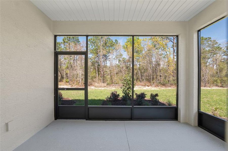 Exterior details and patio area of a home in , Ocala (Image 29).
