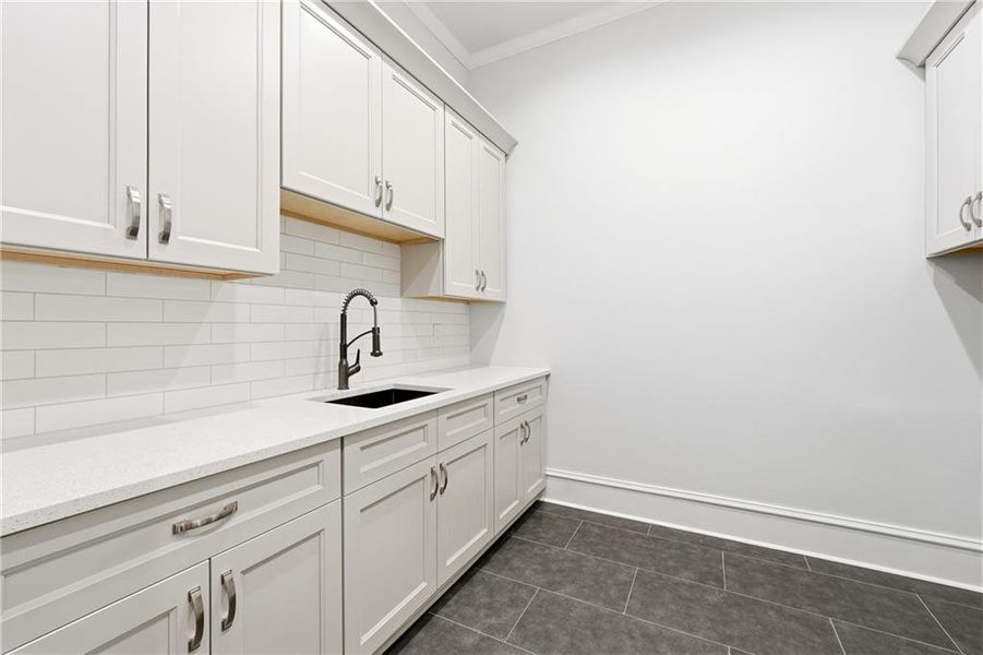 Furnished interior view inside a new home in , Roswell (Image 8).