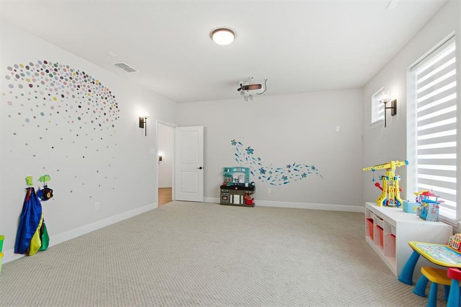 Spacious, unfurnished interior of a new home in , Copper Canyon (Image 23).