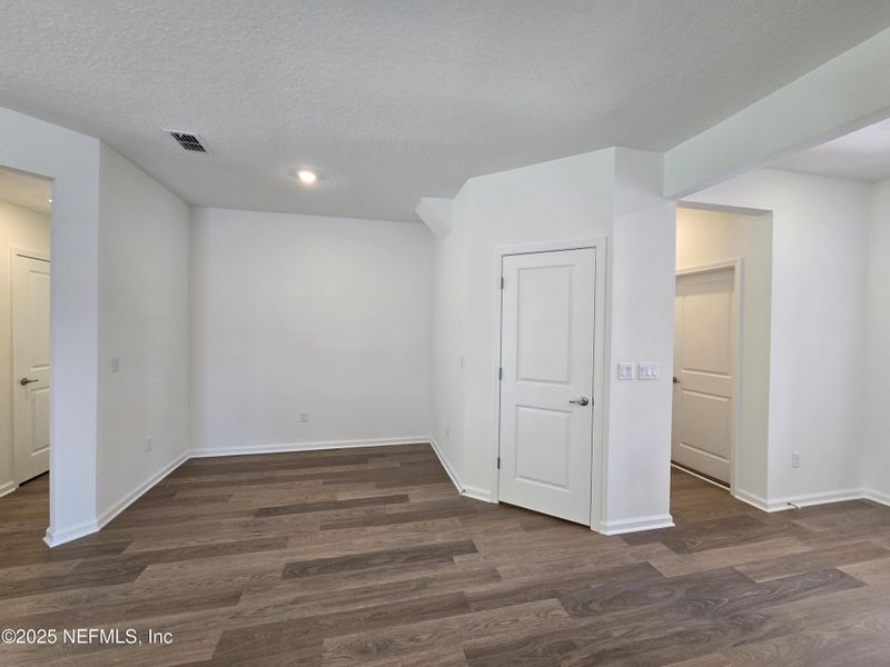 Spacious, unfurnished interior of a new home in Hyland Trail, Green Cove Springs (Image 43). Spacious, unfurnished interior of a new home in Hyland Trail, Green Cove Springs (Image 43).