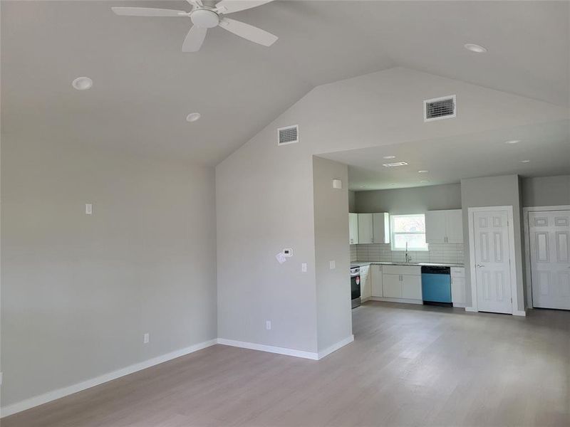 Spacious, unfurnished interior of a new home in , Brownwood (Image 11).