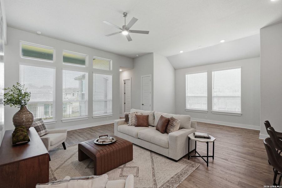 Furnished interior view inside a new home in Esperanza 50's, Boerne (Image 37).