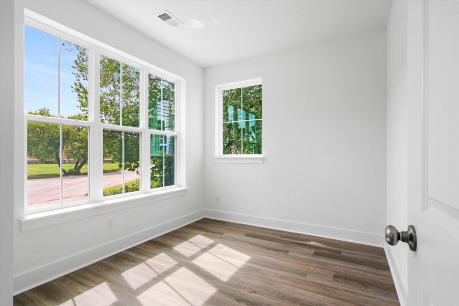Spacious, unfurnished interior of a new home in , Charleston (Image 32).