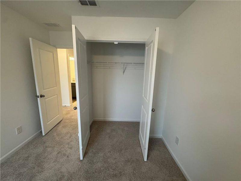 Spacious, unfurnished interior of a new home in Laurelwood, Douglasville (Image 10).