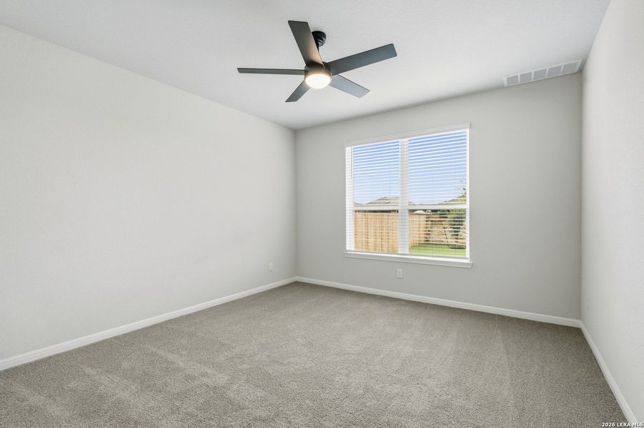 Spacious, unfurnished interior of a new home in Cinco Lakes, San Antonio (Image 27).