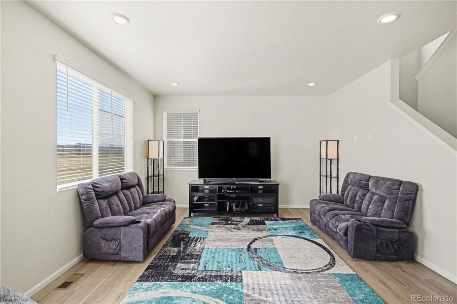 Furnished interior view inside a new home in Murphy Creek, Aurora (Image 39).
