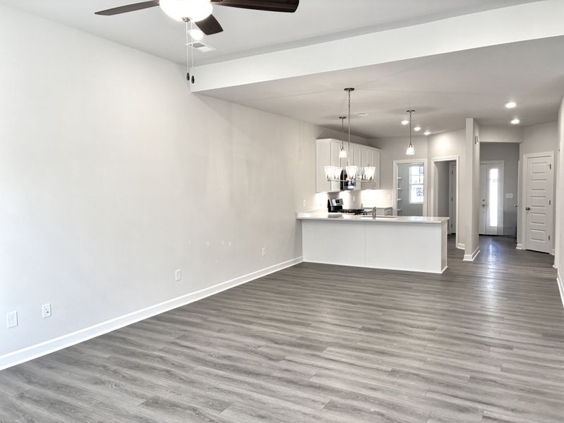 Spacious, unfurnished interior of a new home in Miller Park, Greenville (Image 14).